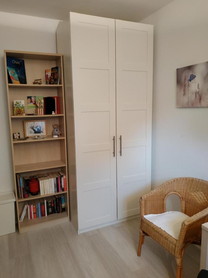 Bed & Breakfast Bonn 24 Mai Bis14 Juni Mit Hund In Der Wohnung Exteriör bild