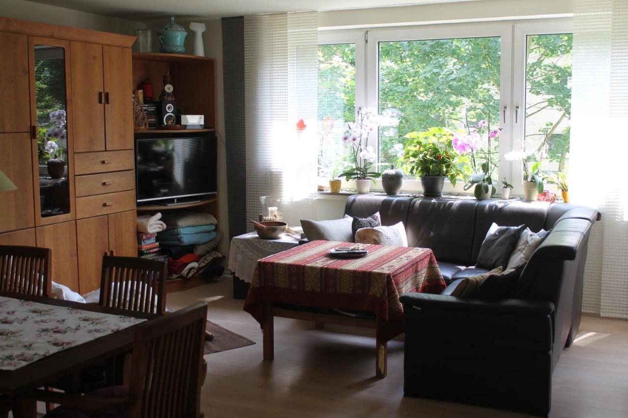 Bed & Breakfast Bonn 24 Mai Bis14 Juni Mit Hund In Der Wohnung Exteriör bild